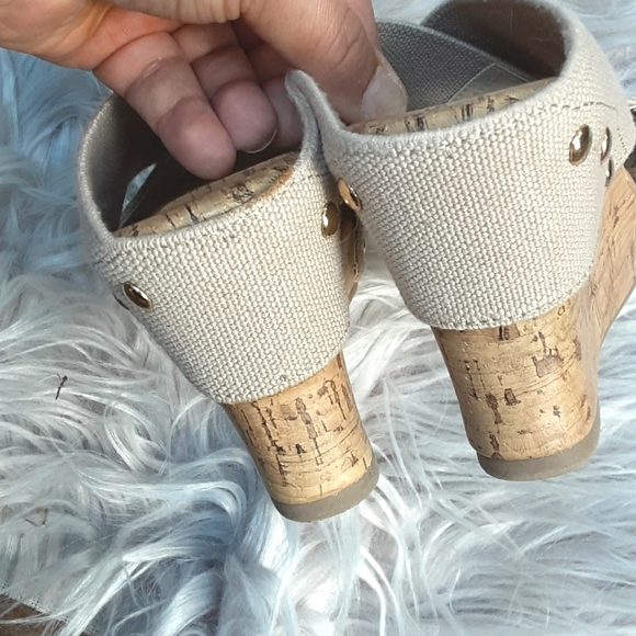 Jaclyn Smith Sandals - Picture 7 of 8